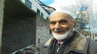 Rüzgar Posof’ta çatıları uçurdu