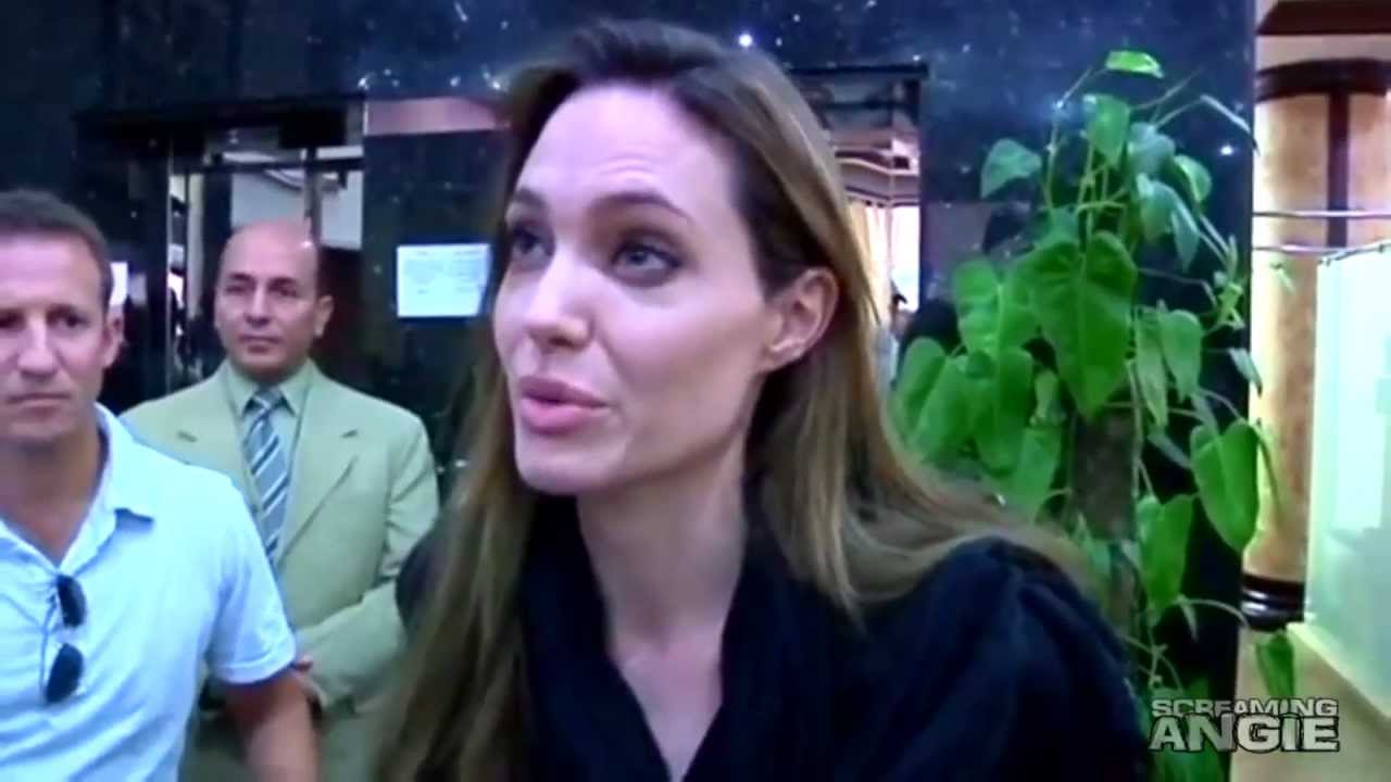 Angelina Jolie In Libya to Help displaced