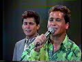 Especial Sertanejo | Leandro & Leonardo cantam "Paz na Cama" na RECORD TV em dezembro de 1991