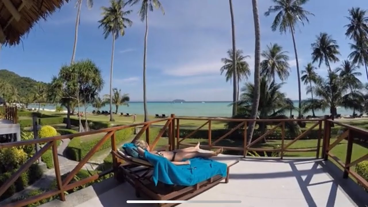 saii New SAii phi phi village resort. Walk around