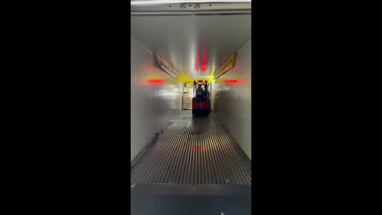 Can T Trust These Forklift Drivers Unloading Products