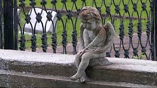 Strange Graves at Natchez City Cemetery. (Jerry Skinner Documentary)