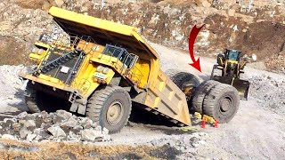 25 World's Dangerous Idiots Excavator, Bulldozer & Truck Operator Fail Skills Compilation 2024