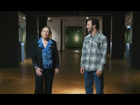 ვიდეო: ირინა შეიკი შიშველია მუზეუმში