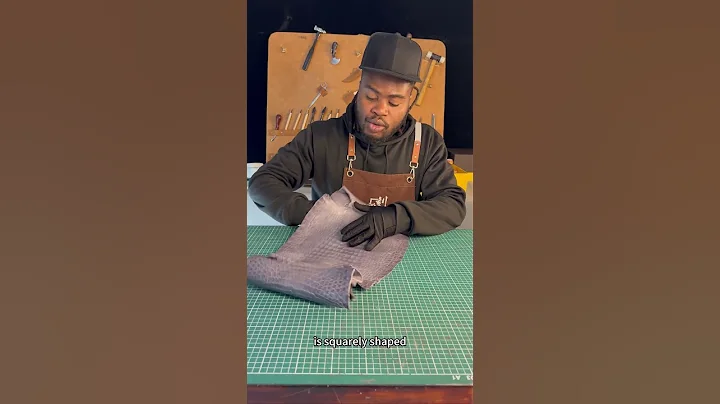 Teaching you how to distinguish American alligator species. #bag #crocodile #handmade #leather