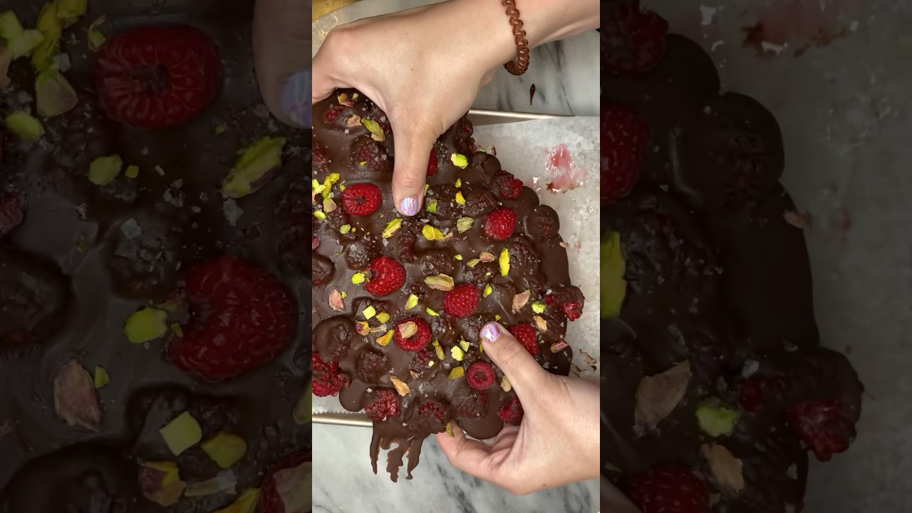 Raspberry Pistachio Dark Chocolate Bark #easyrecipe #summer #dessert #subscribe #chocolate
