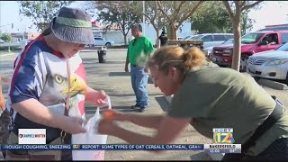 Arvin Farmers' Market gives away nearly 12,000 pounds of produce