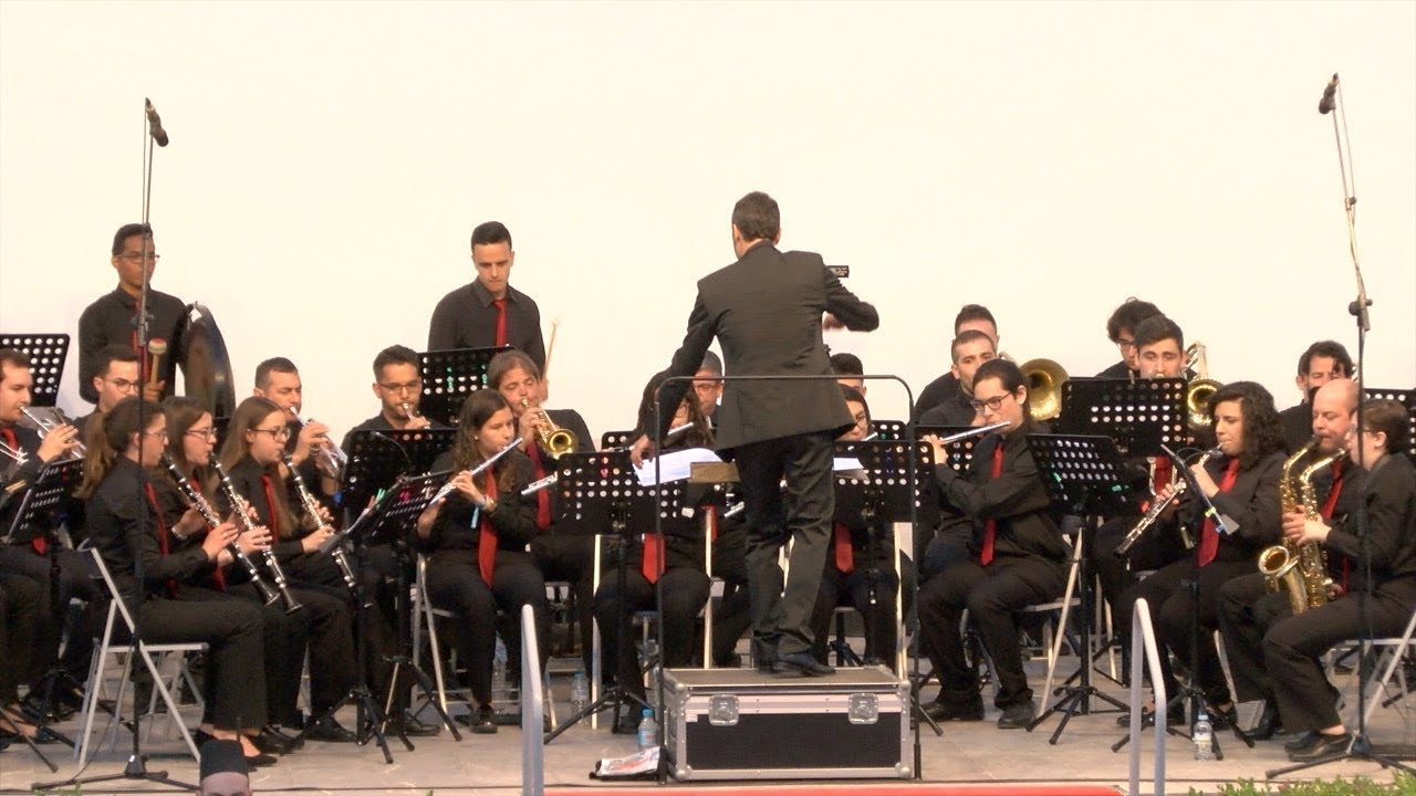 Concierto de marchas moras y cristianas por la Agrupación musical Santa Cecilia