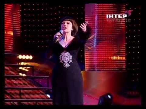 Mireille Mathieu Pardonne-Moi Ce Caprice Denfant (Live) 2011.