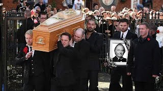 Nach dem tragischen Tod von René Kollo im Alter von 87 Jahren fand die Beerdigung unter Tränen statt