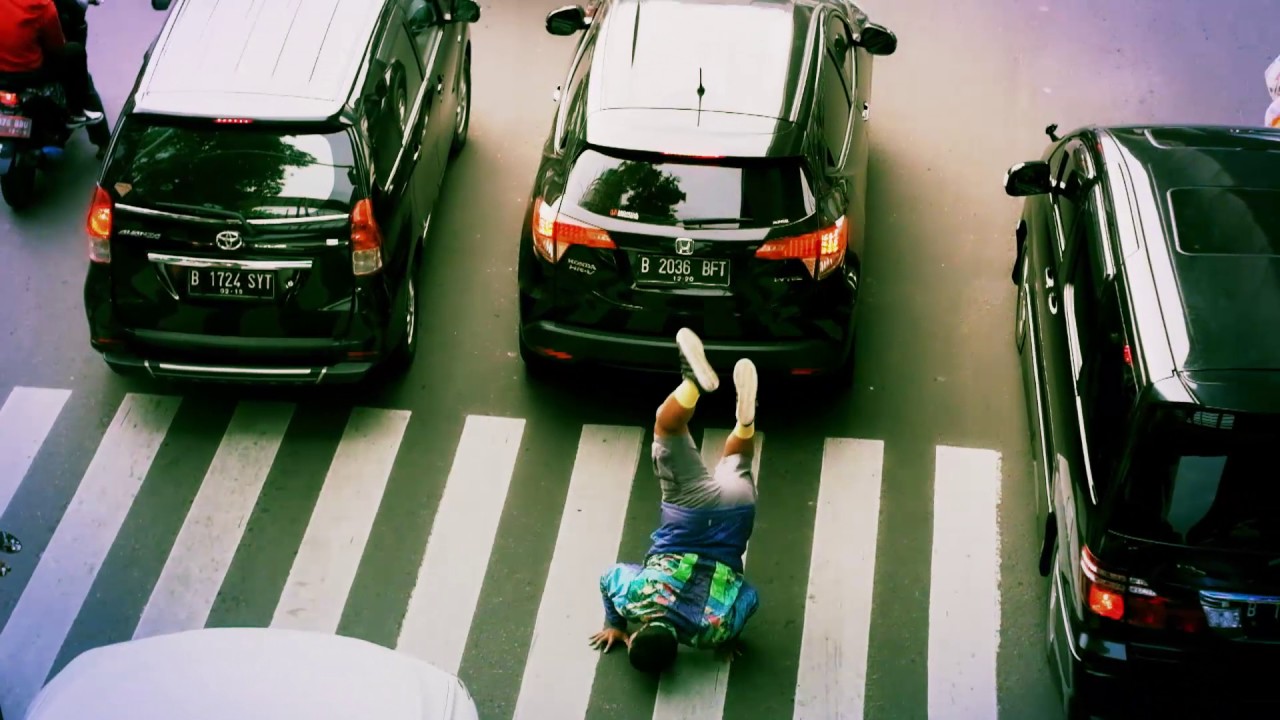 Jamet Govlog (2) - Menyeberang Jalan - YouTube