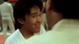 周星驰不仅仅只是崇拜李小龙，这片段展示了星爷自身的高超武艺