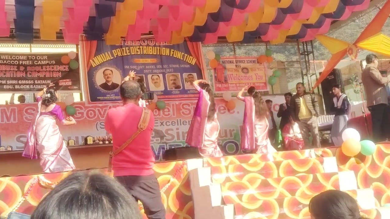 Girls group dance 🥰🥰😍❤️💕