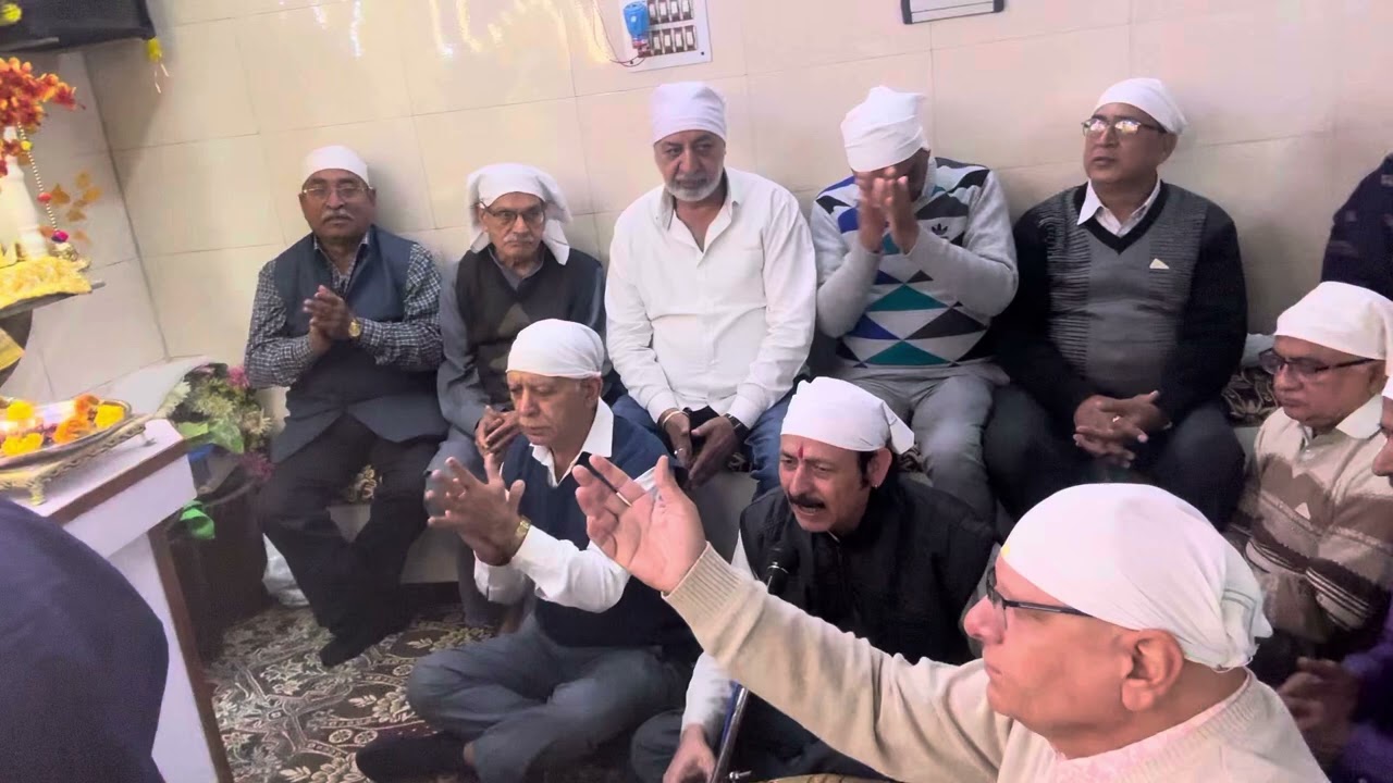 Dar dar bhatkane wale datta se dil laga le #bhajan #jaiguruji