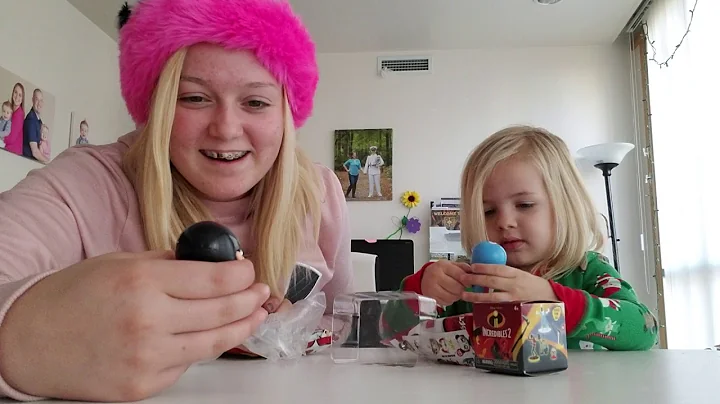 Elizabeth and Britney's toy review (Ryan's greatest fans!)