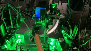 Auto-locking optical cavities