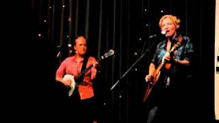 Watch Catie Curtis Magnolia Street video