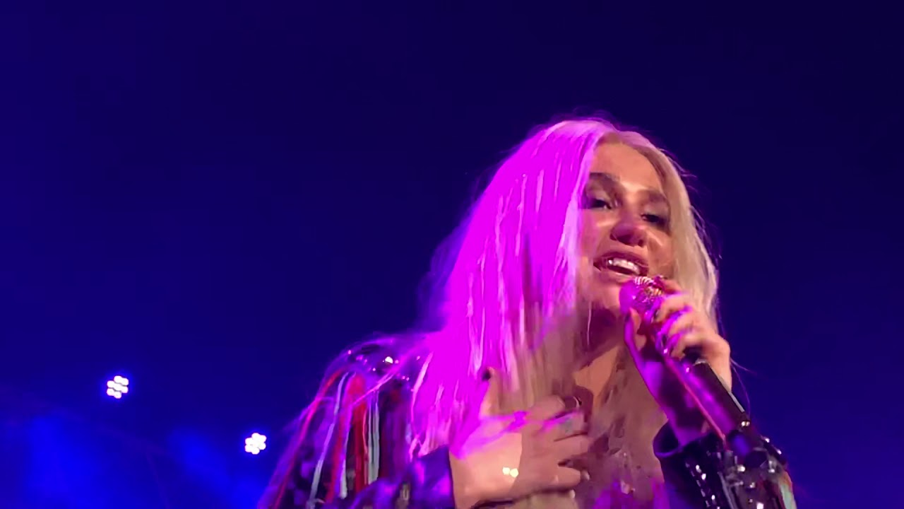 Kesha performing Rainbow live during Kesha Cruise 2019 - YouTube