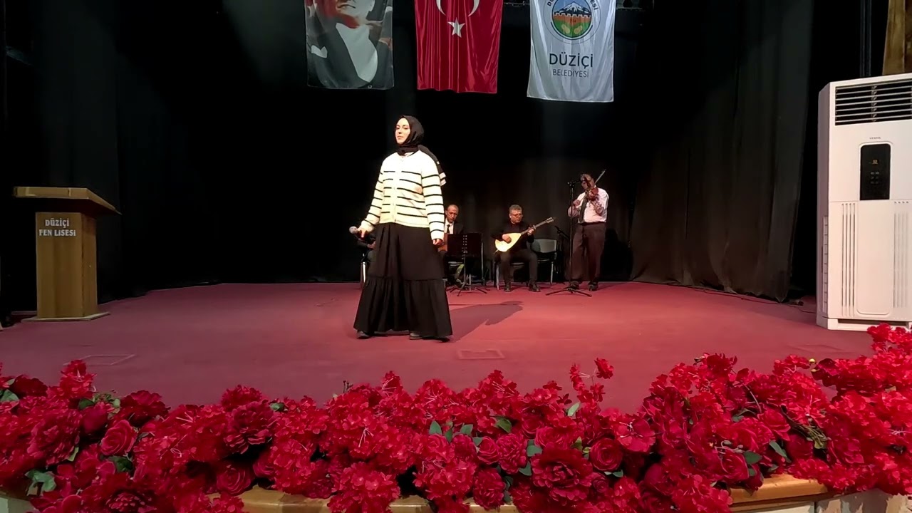 Kaşların Karasına sahne performans