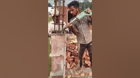 Demonstration of aggregate mix, pouring and vibrator use in column filling (2)