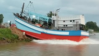 Hạ thủy tàu cá Trên 10 Tỷ