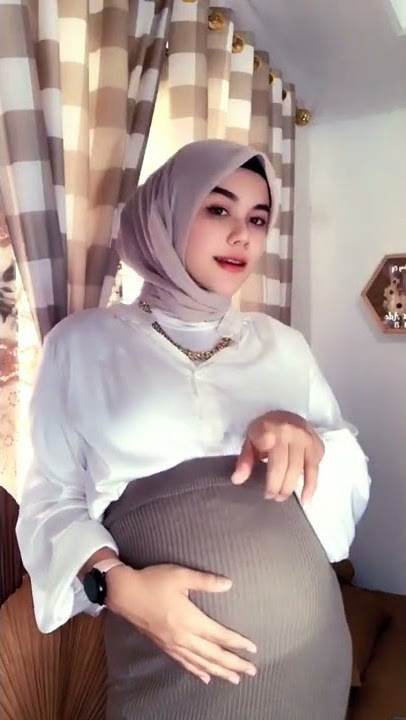 Bumil hijab sexy | goyang tipis | Tiktok: @ayakrahman