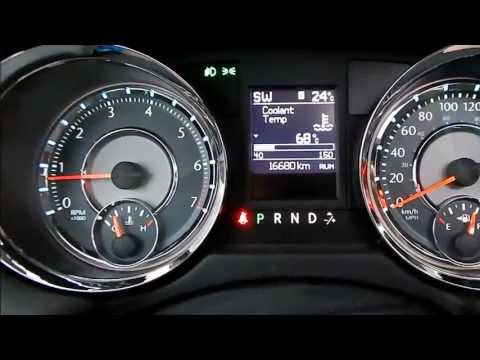 2013 Chrysler Town & Country review & start up