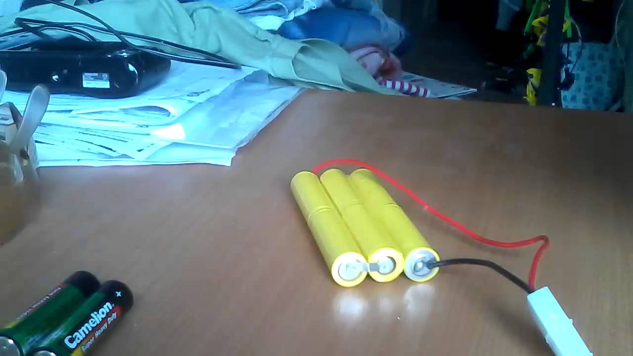 как сделать акамулятор для батореек - YouTube