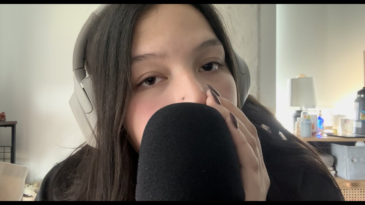 TRYING ASMR FOR THE FIRST TIME! (ramble, mic scratching, mouth sounds)