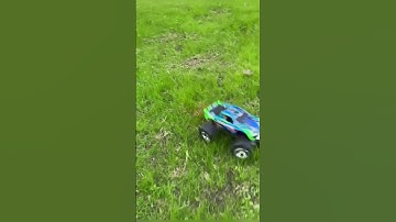 Traxxas rustler 4x4 vxl VS. traxxas stampede 4x4 jump race!