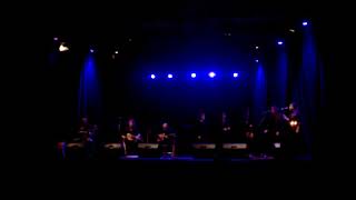Así suena Zoelas en la casa de la cultura de Burela