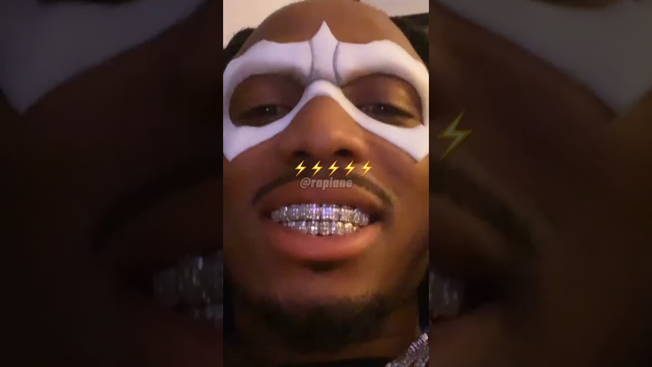 Quavo flexing his grills 🥶 🧿 