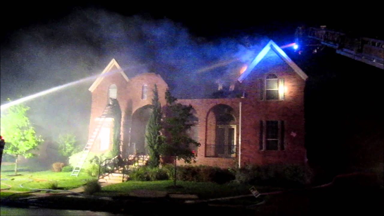 Collingwood Drive Fire Up Close YouTube