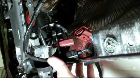 2011 VW GTI: Episode 12 Vlog: Disconnecting O2 sensor harness.