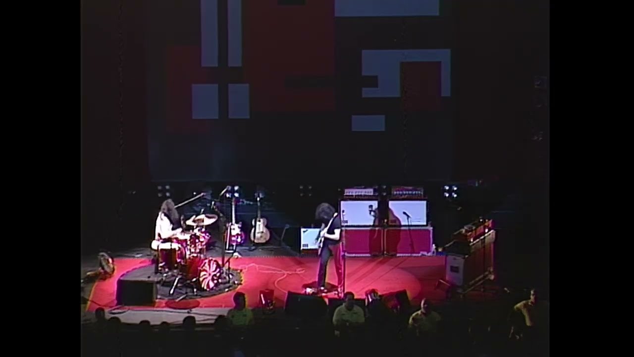 The White Stripes - (Tweeter Center) Camden, Nj 11.24.03 (Master