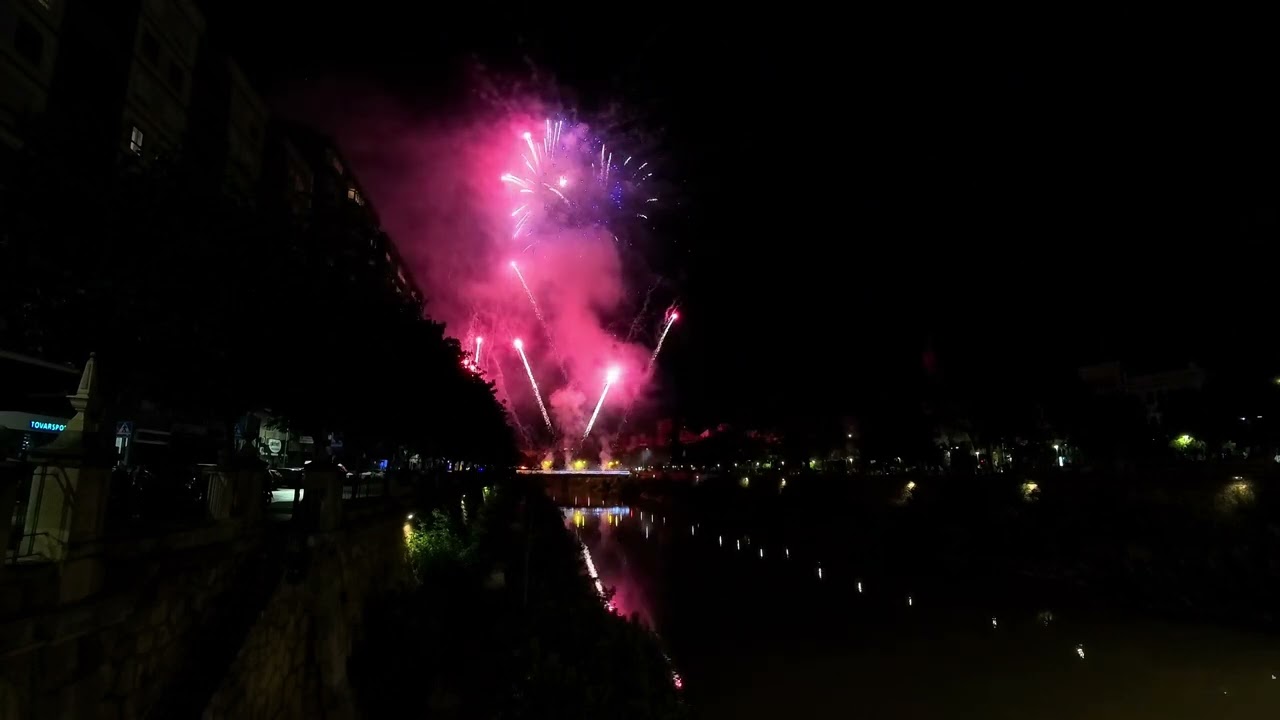 Complete fireworks display following the Entierro de la Sardina, Murcia, 2025