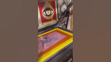 Let’s burn a screen! #screenprinting #printmaking #asmr #screenprintingasmr