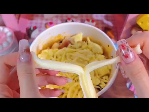 تزوجني و هوو بقلبه وحده غيري فصديته لكنه يصيرشي..!!❤️