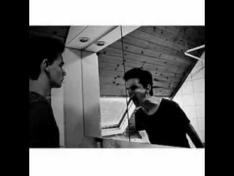 حالات واتس اغنيه قالك تعيش هتشوف الندل والخاينين غناء عصام صاصا