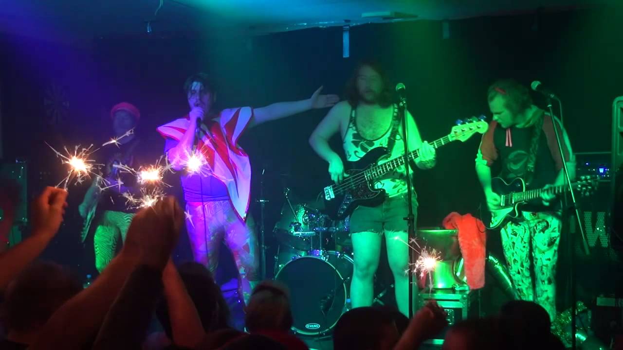 The Döftels | Einmal High | Live in "Die Kneip"