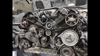 AUDI 4.2 V8 AQH меняю ремень ГРМ Replacing the timing belt