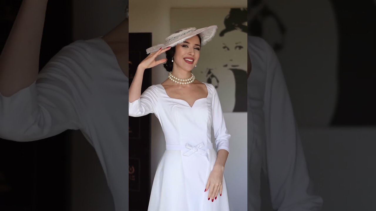 @barinovael in our Trasparenze Pennac seamed stockings | Grab 10% off your order with code ELIZA 🛍️