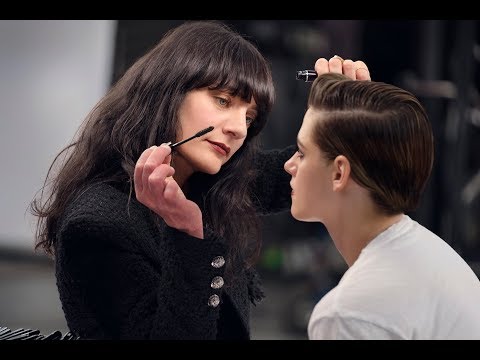 Video: Kristen Stewart Imaginea Noii Linii De Frumusețe Chanel