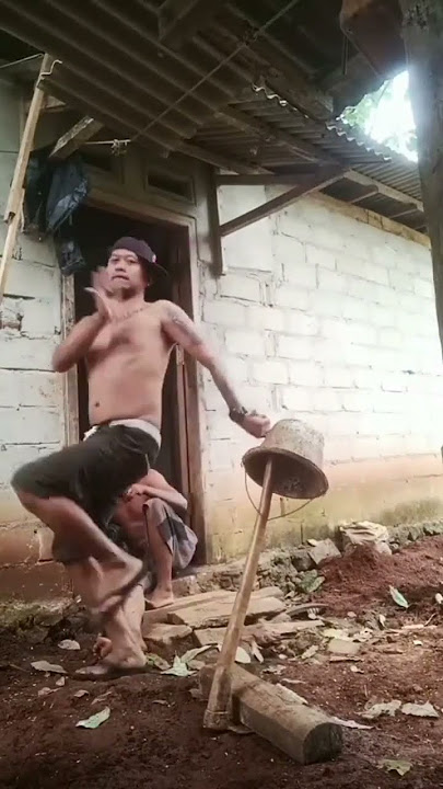 viral joget lucu ra kuat mbok |  #joget #rakuatmbok #jogetviral #jogettiktok