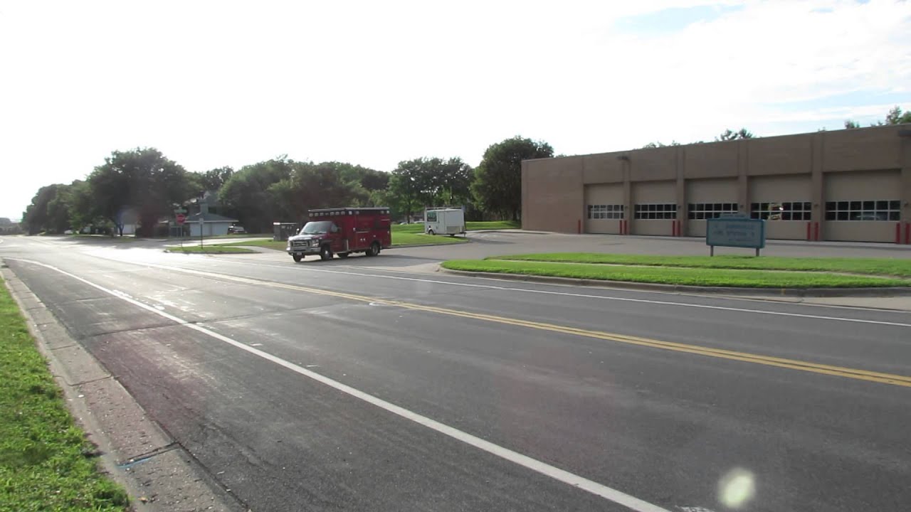 Burnsville MN Fire Medic 2 Responding, 7/25/13 *Code 3* YouTube