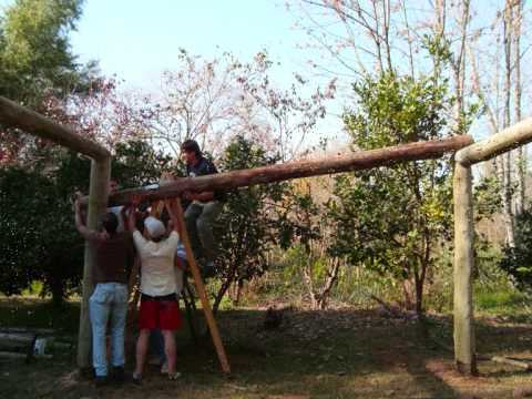 Video: Cómo hacer una glorieta con troncos