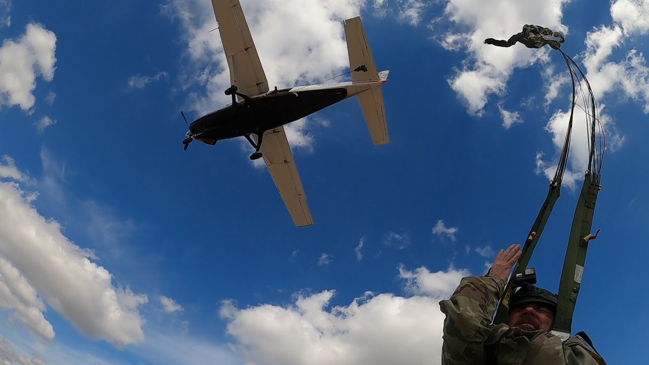 Valentines Day Parachute Jump with Phantom Airborne Brigade,  Brooksville Florida