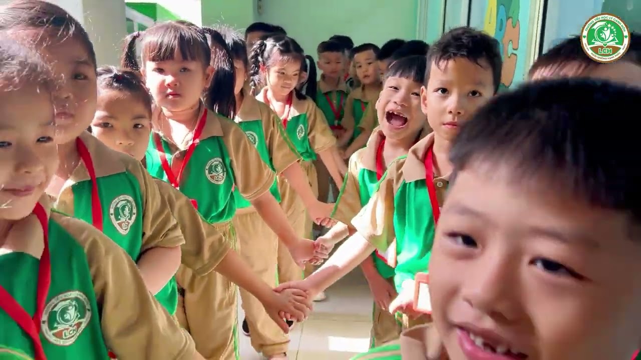 Clip Đón Học Sinh 24 25