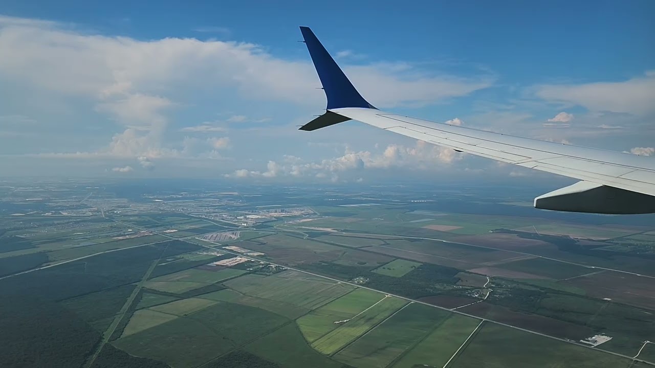 United Airlines SJU to IAH Boeing 737 Max 9 Approach, Landing and Taxi