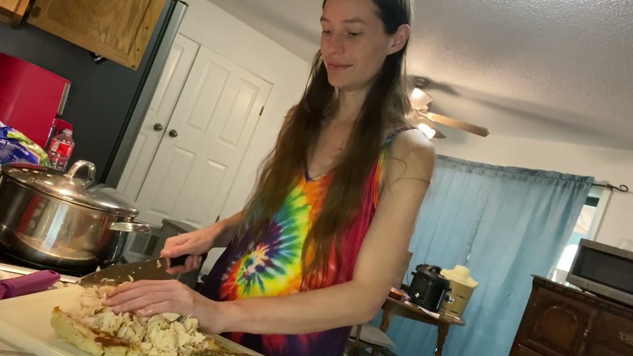 Homemade Chicken Broccoli and Cheese Soup! In the Kitchen with Nova